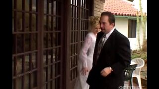 A girl is fucking with her new lover instead of her husband