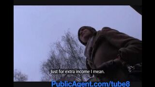 A street girl agreed to do a blowjob for 200 rubles in public