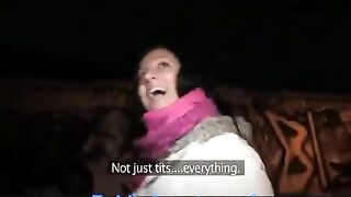 A hot girl has sex right in the toilet
