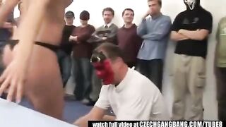 An abnormal model has a dirty mouth and an extreme way of performing