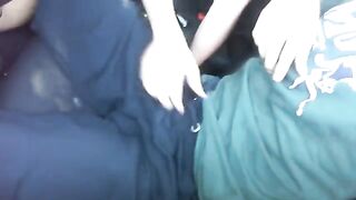 The little girl started to suck the cock in the car