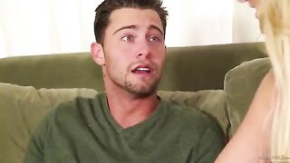 A guy came to the massage session and fucked a blondie