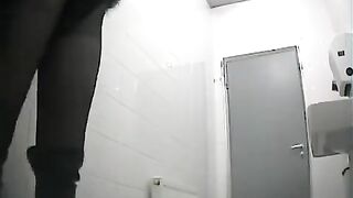 A hidden chamber in a parachute is not for the faint-hearted