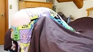 A girl with a strong will is tied up by her bro