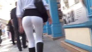 The camera man got a juicy glimpse of the Argentine ass