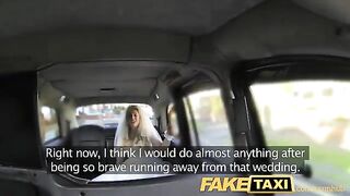 The bride changed her clothes in the car with taxi driver