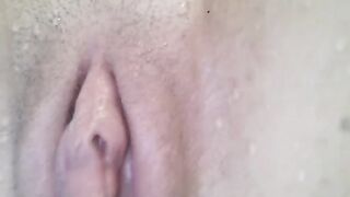 Babe has a female orgasm underwater and gets her pussy close-up shot