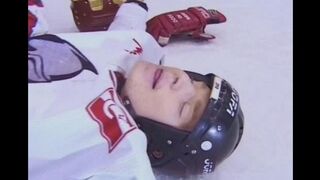 The fan fucked the hockey player by the ass