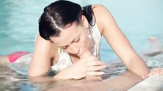 Russian beauty got fucked in the swimming pool