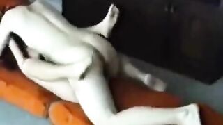 A married couple has sex at home without hiding, it's normal