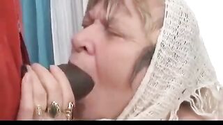 The old lady fucked by a black man with an enormous dick
