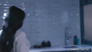 Sex with a beautiful stranger, but the husband does not mind