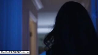 Suttin wears sexy lingerie, satisfies her fan’s desires for money