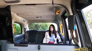Guy picked up sexy Italian brunette and fucked her in his car