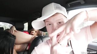 A pick-up guy found a girl to fuck for money on the street