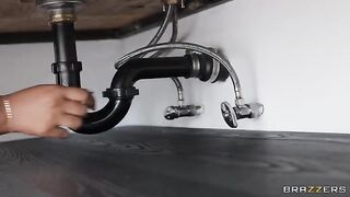 The plumber came to fix the pipes and left with a cum shot