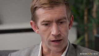 A thief tried to steal but was caught by a psychotherapist on the couch