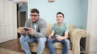 The guy came home at the wrong time and met a sexy honey