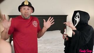 Unexpected visitors have sex with the girls