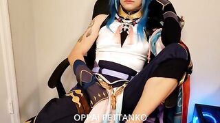 The cosplayer girl Xiao was caught by Zhongli in a compromising act