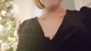 A cute French girl was baking for her boyfriend and got fucked