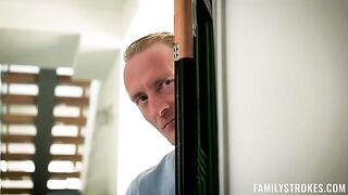 A woman picaled cock while talking to her husband about everyday life