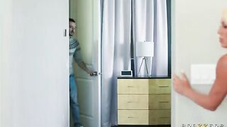Hot MILF shower sex, a passionate morning encounter
