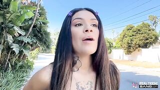 Her pussy did not resist and gave in to the cock