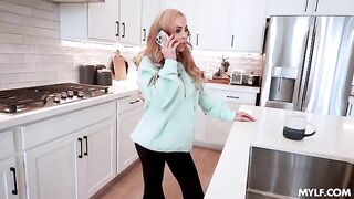 The bimbo is having a good day