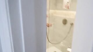 This girl is a professional in making her boyfriend a stunning blowjob