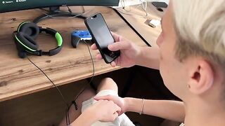 A man checked the strength of the girl's pussy and streaming skills