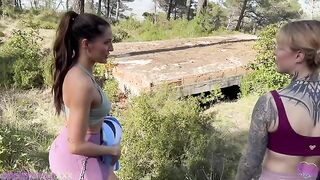 A guy fucked his girlfriends in the woods, a thrilling outdoor escapade!