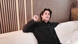 You can't just say no to a pussy that enticing and irresistible