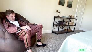 The lesson on how to properly do a blowjob