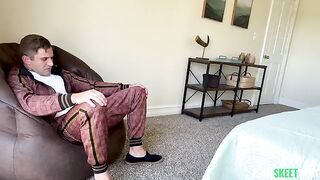 The lesson on how to properly do a blowjob