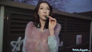 The public agent screwed a young talentless girl with big boobs in POV