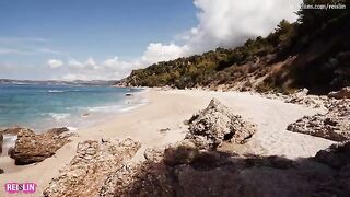 Beach fuck with an amateur couple on a nude beach vacation