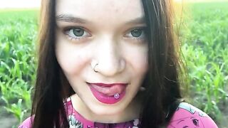 A beautiful girl has sex with her stepbrother in the cornfield