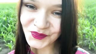 A beautiful girl has sex with her stepbrother in the cornfield