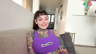 The girl with a split tongue has an accident during sex and gets creampied