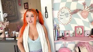 Girl is ready to do anything for new sensations, even if it's embarrassing