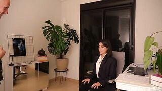 The employee's tongue works well, and she enjoys the experience immensely