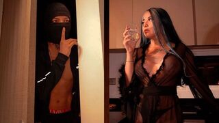 A burglar broke into a house, but the owner, Celeste Alba, offered something else
