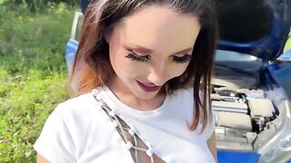 A girl came to me, we fucked in the car