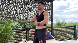A girl received a massage and got fucked by the muscular guy