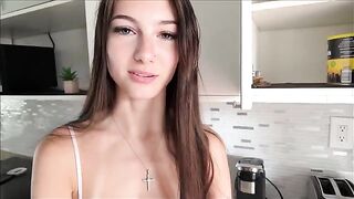 Girl has a stepdad, and she’s not shy about showing her body