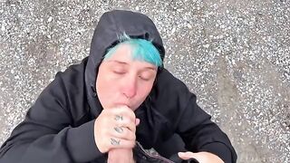 I’m dying to suck cock and can’t hold back anymore