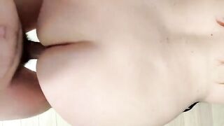 A day with a big booty MILF, ending with a cumshot